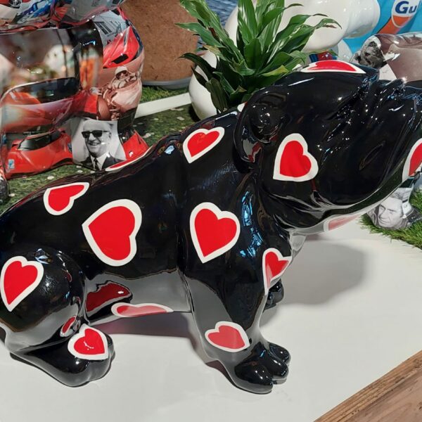 BOULEDOGUE EN RESINE DECO COEURS