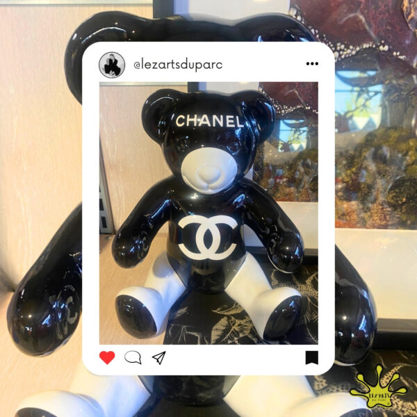 STATUE OURS EN RESINE CHANEL