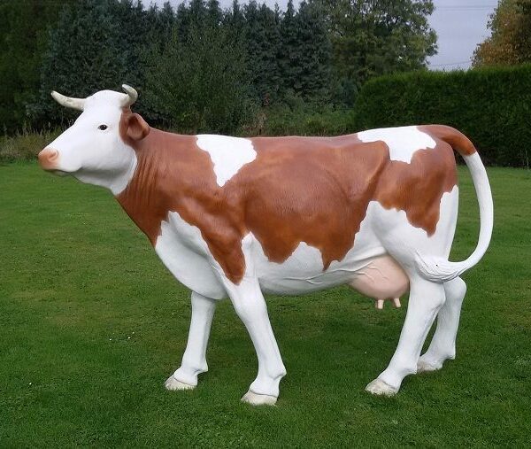 VACHE EN RESINE MONTBELIARDE