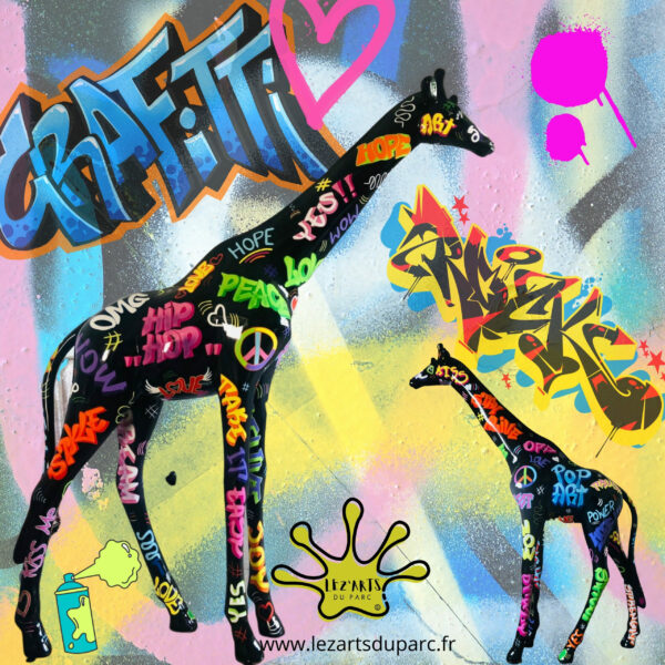 GIRAFE EN RESINE XXL STREET ART