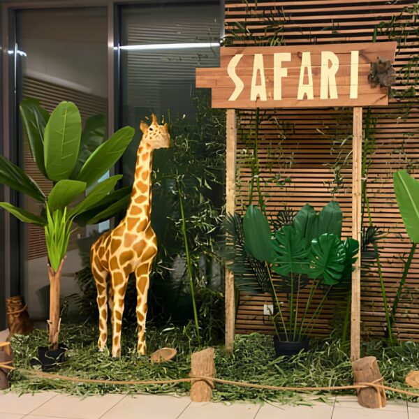 GIRAFE EN RESINE REALISTE 195 CM