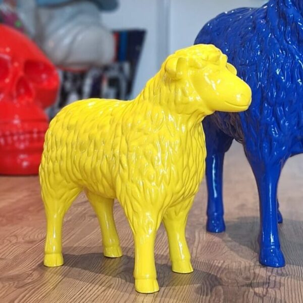 STATUE DE MOUTON JAUNE EN RESINE DE COULEUR DESIGN