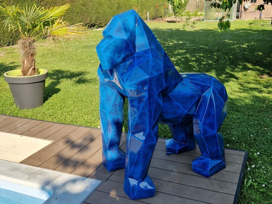 GORILLE EN RESINE BLEU PATINE