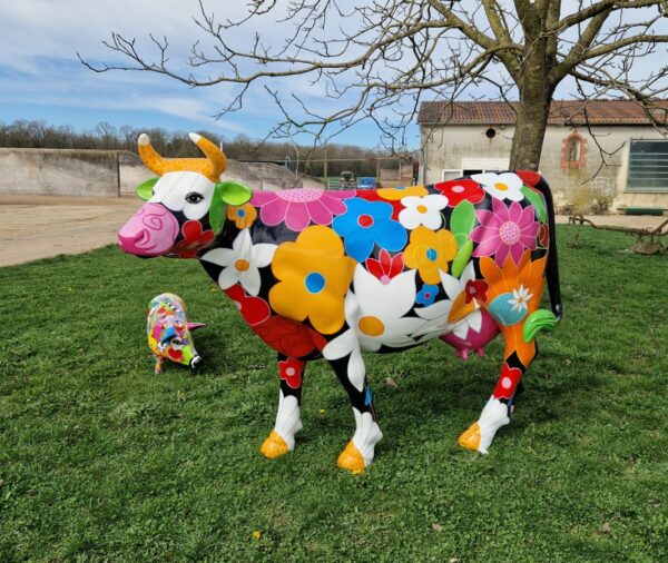 STATUE VACHE EN RESINE FLEURS