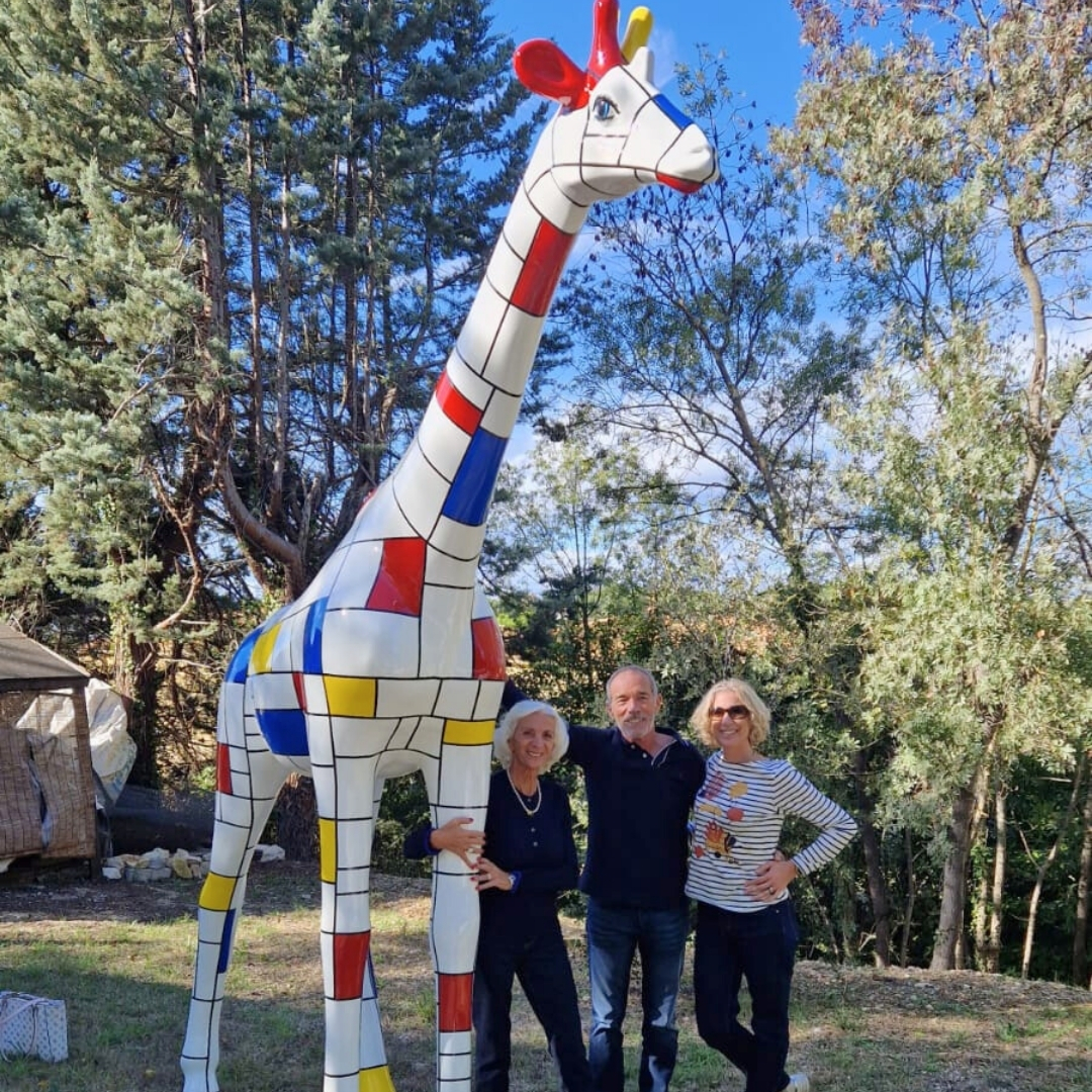 COREIL 06 GIRAFE EN RESINE MONDRIAN COREIL 06