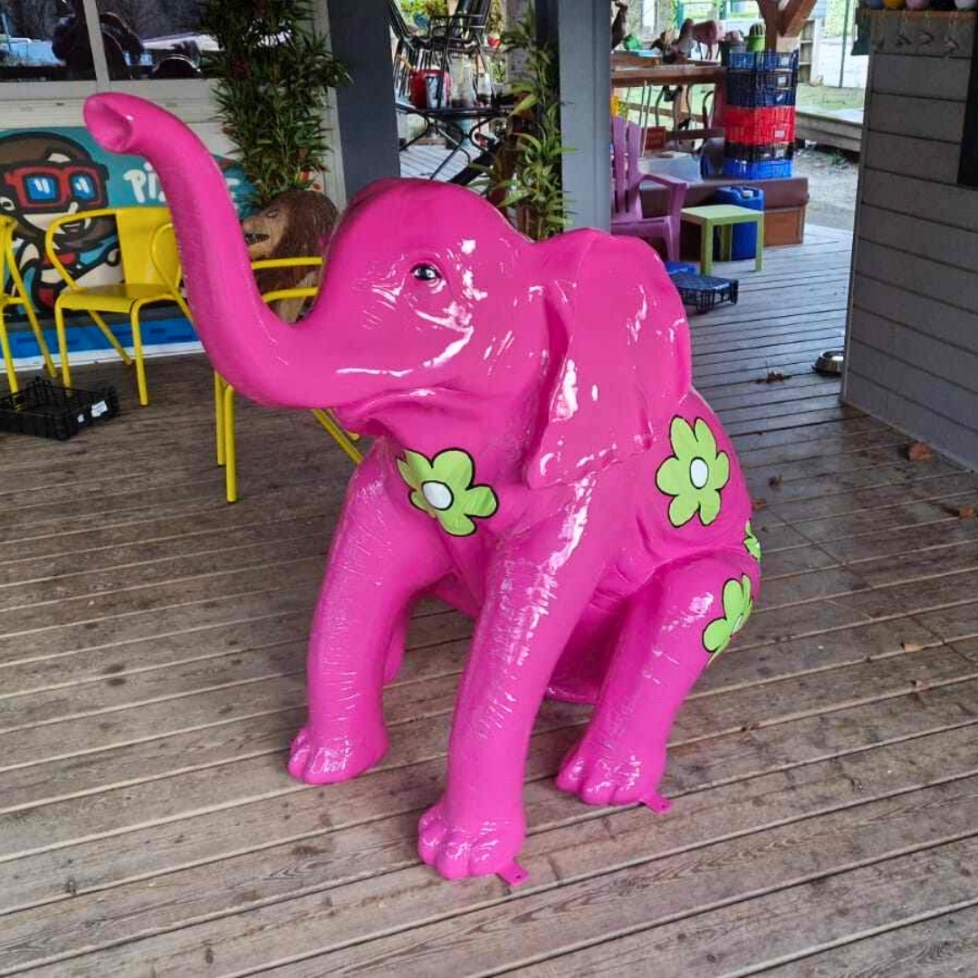 CAMPING LE BOIS DE CORNAGE 38 ELEPHANT EN RESINE CAMPING LE BOIS DE CORNAGE 38