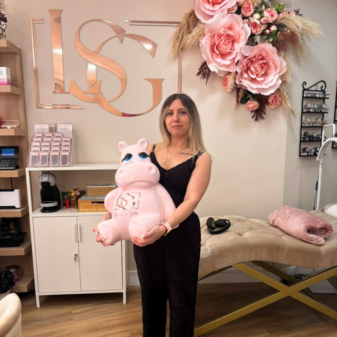 ESPACE SO GIRL 38 HIPPOPOTAME EN RESINE ESPACE SO GIRL 38