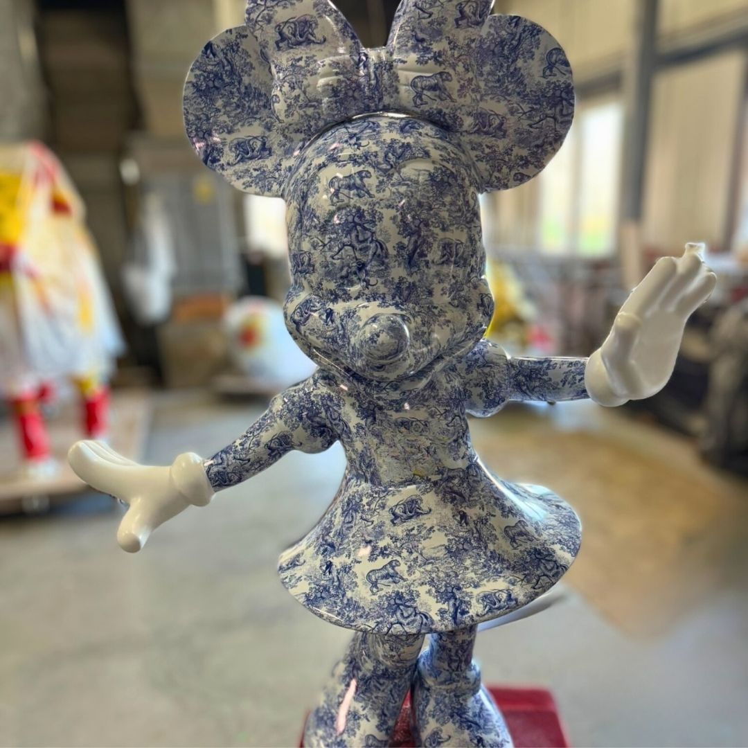 STATUE DE MIMI GEANTE