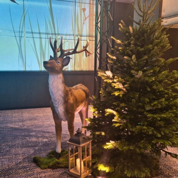 STATUE EN RESINE CERF NATUREL TETE HAUTE