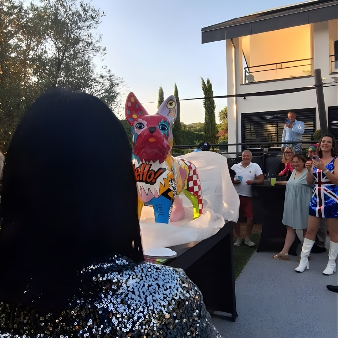 STATUE EN RESINE BOULEDOGUE POP ART