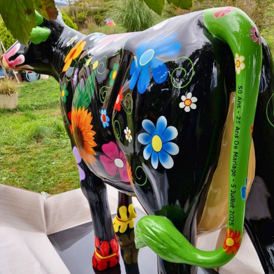 VACHE EN RESINE DECORATION PERSONNALISEE