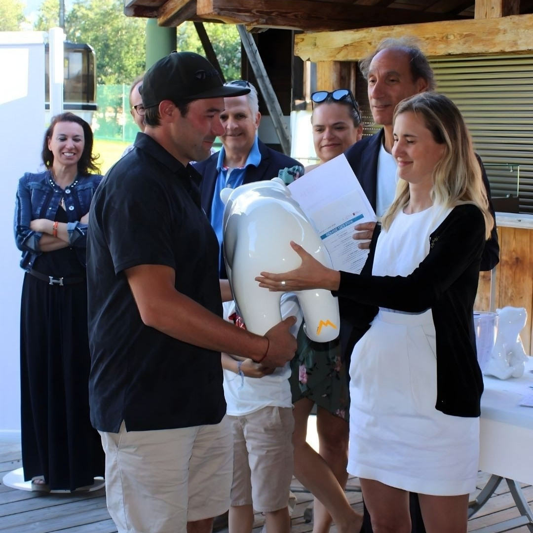 STATUE EN RESINE OURSON BLANC DESIGN