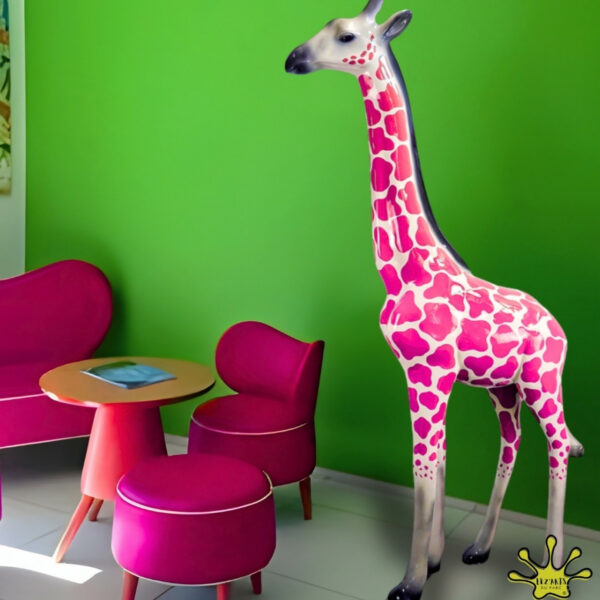 STATUE EN RESINE GIRAFE TACHES DESIGN