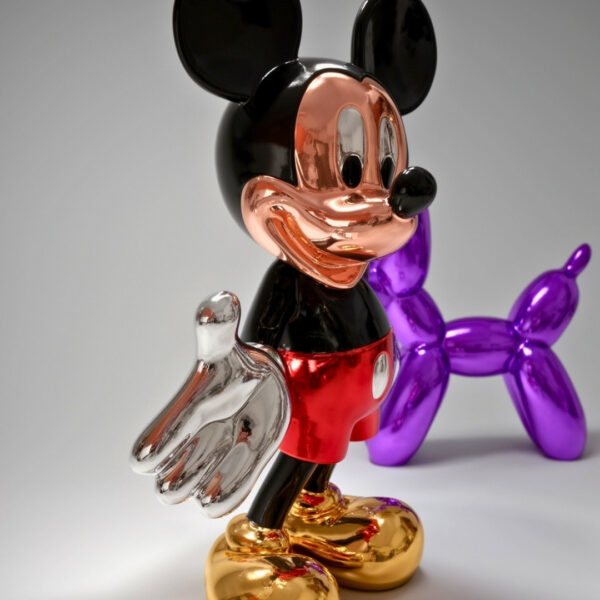 STATUE MICKEY GEANT EN RESUME PEINTURE CHROME