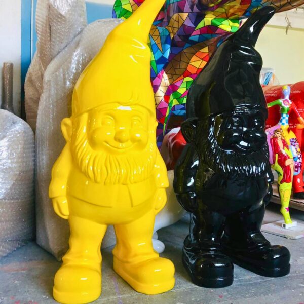 STATUE GRAND NAIN EN RESIGN DESIGN
