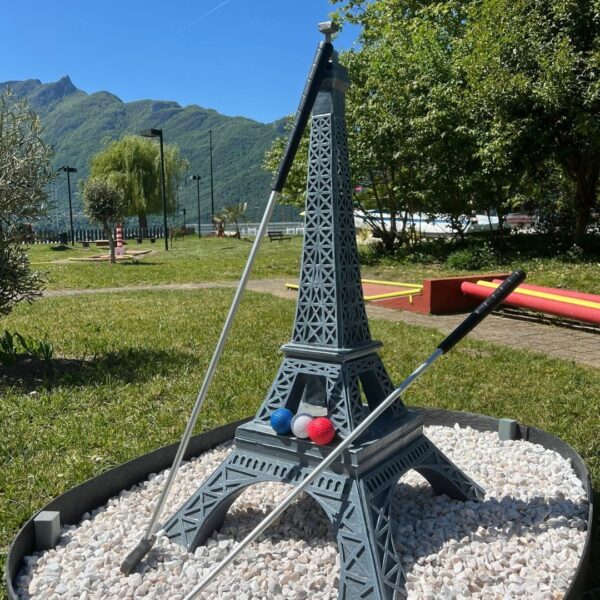 STATUE EN RESINE DE TOUR EIFFEL