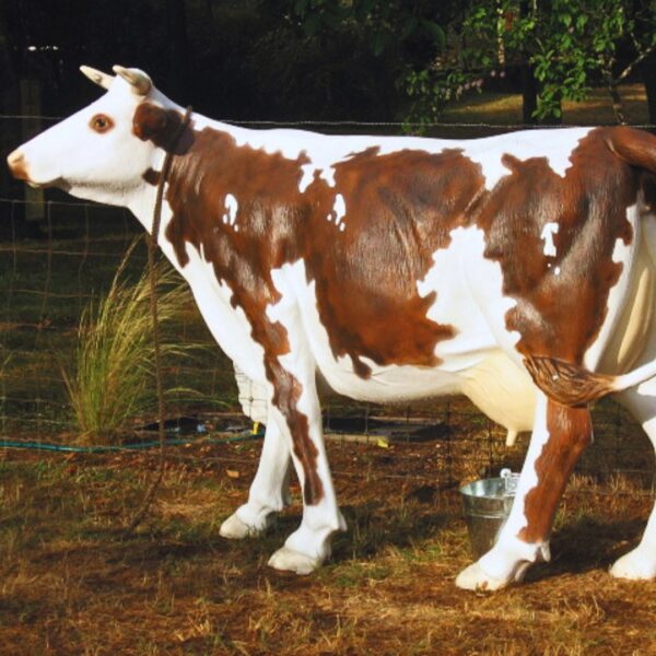STATUE EN RESINE VACHE NORMANDE