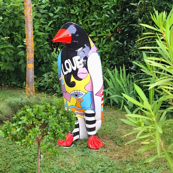 STATUE PINGOUIN EN RESINE POP ART