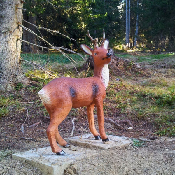 Statue de chevreuil en résine réaliste