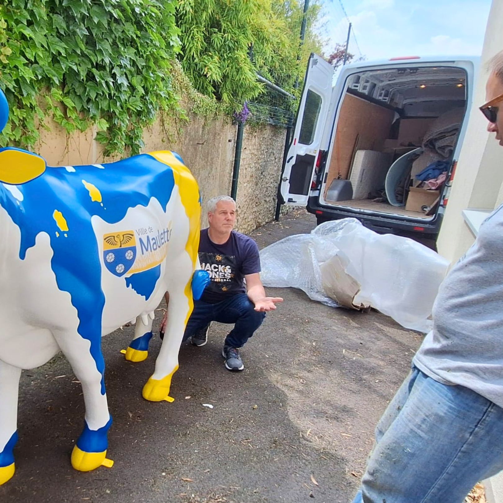 STATUE VACHE EN RESINE PERSONNALISEE