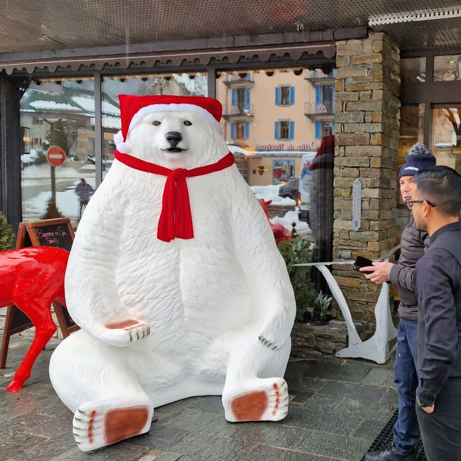 STATUE OURS BLANC EN RESINE CHAMONIX