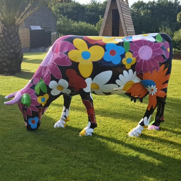 STATUE VACHE EN RESINE COW PARADE FLEURS TETE BASSE